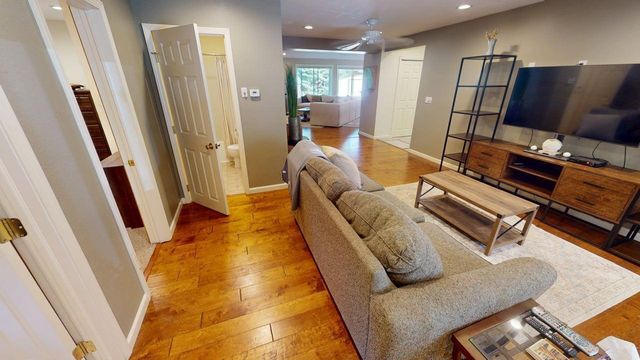 10869 W Higgins Lake Drive, Roscommon, MI 48653