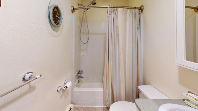 10869 W Higgins Lake Drive, Roscommon, MI 48653