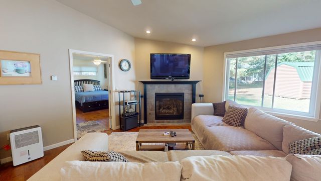 10869 W Higgins Lake Drive, Roscommon, MI 48653