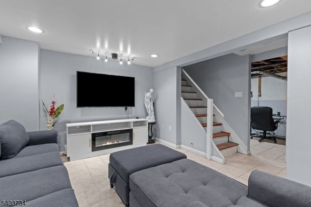 148 Locust Dr, Union Twp., NJ 07083