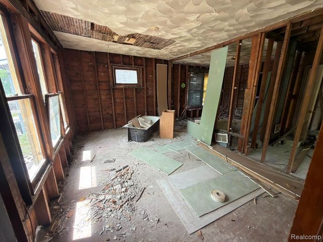 4010 Lawrence Street, Detroit, MI 48204