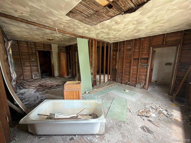 4010 Lawrence Street, Detroit, MI 48204