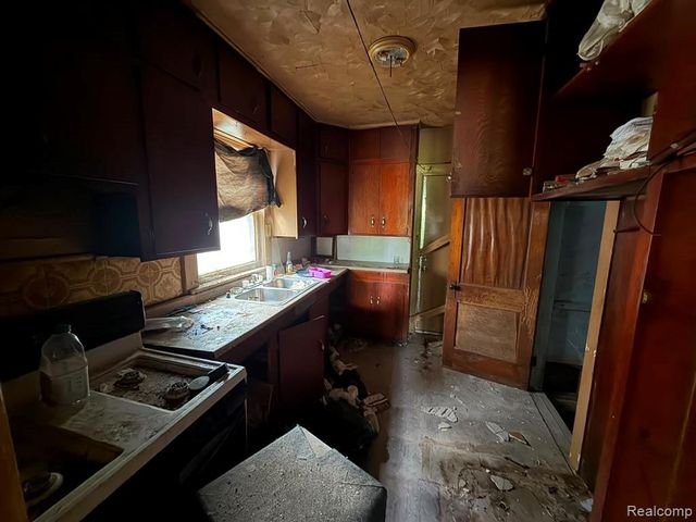 4010 Lawrence Street, Detroit, MI 48204