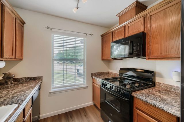 222 Quail CIR, Hutto, TX 78634