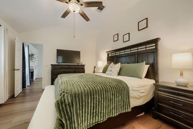 222 Quail CIR, Hutto, TX 78634