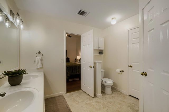 222 Quail CIR, Hutto, TX 78634