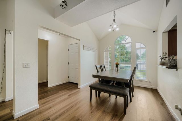 222 Quail CIR, Hutto, TX 78634