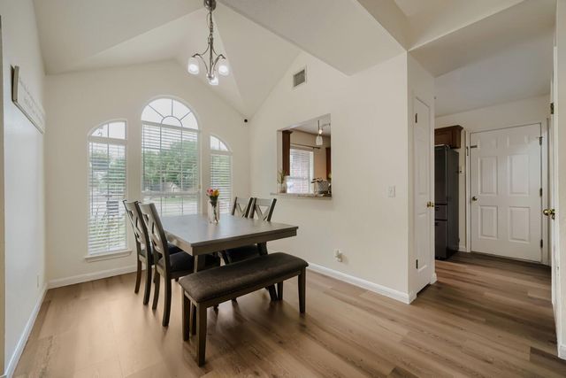 222 Quail CIR, Hutto, TX 78634