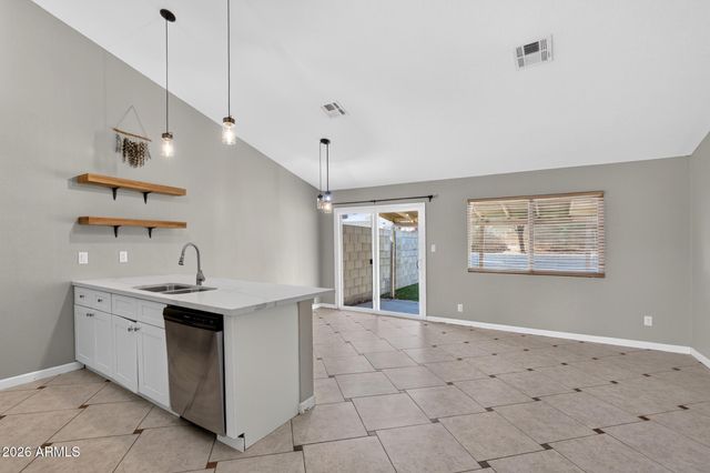 2926 E ISABELLA Avenue, Mesa, AZ 85204