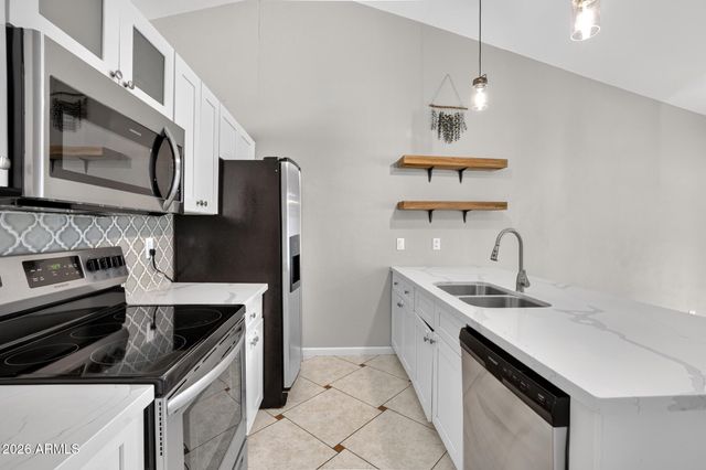 2926 E ISABELLA Avenue, Mesa, AZ 85204