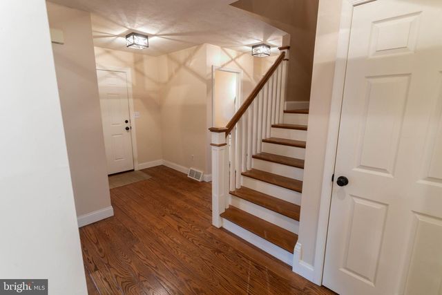 73 WOODLAND DR, Shrewsbury, PA 17361