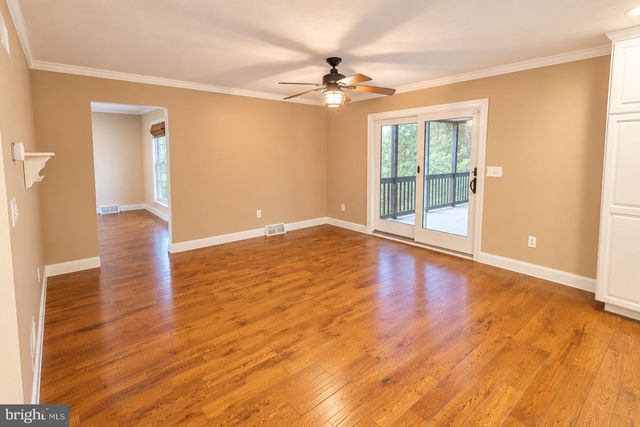 73 WOODLAND DR, Shrewsbury, PA 17361