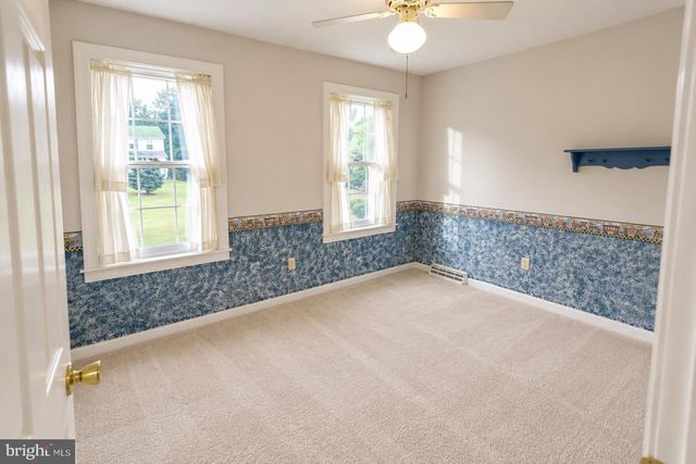 73 WOODLAND DR, Shrewsbury, PA 17361
