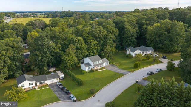 73 WOODLAND DR, Shrewsbury, PA 17361
