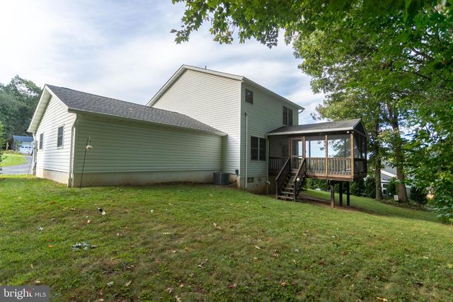73 WOODLAND DR, Shrewsbury, PA 17361