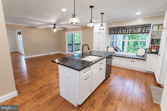 73 WOODLAND DR, Shrewsbury, PA 17361