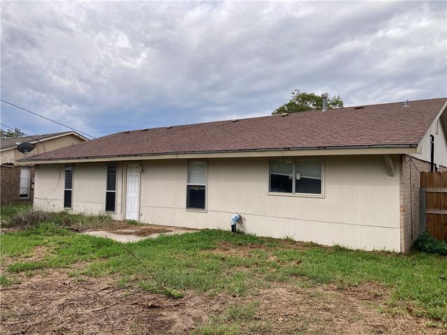 1620 Cheyenne St, Portland, TX 78374