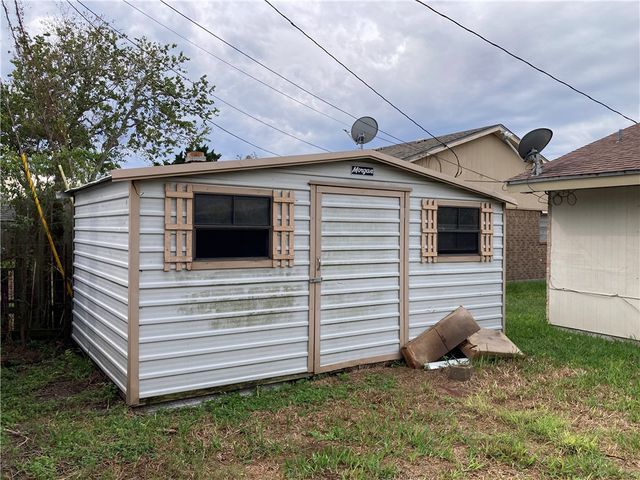 1620 Cheyenne St, Portland, TX 78374