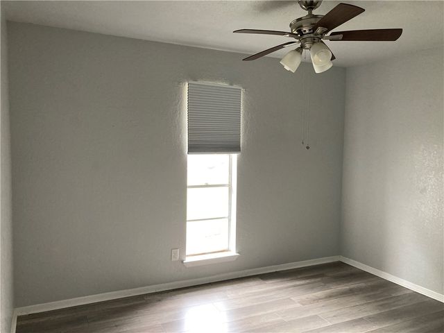 1620 Cheyenne St, Portland, TX 78374