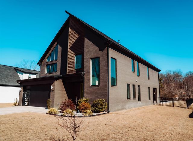 7800 South Shoreline Blvd, Benton, AR 72019