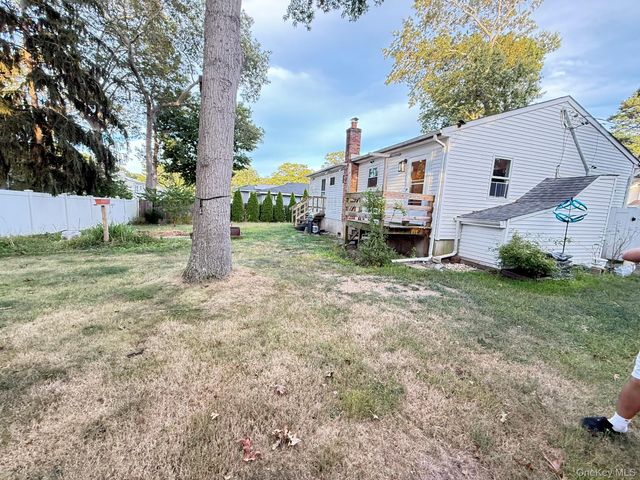 133 Moriches Avenue, Mastic, NY 11950