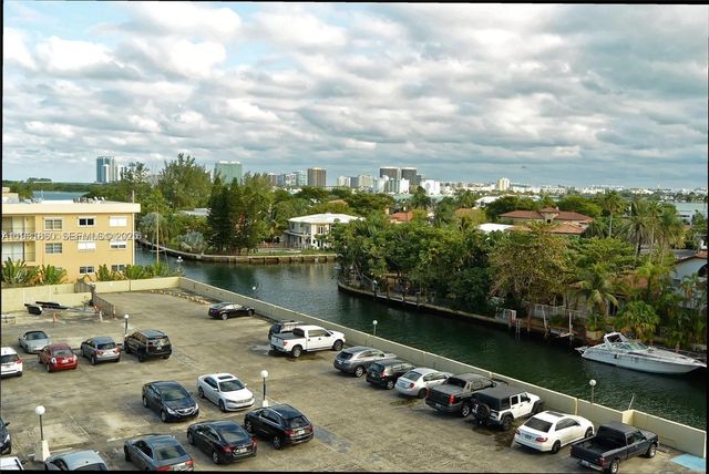 2500 NE 135th St C502, North Miami, FL 33181