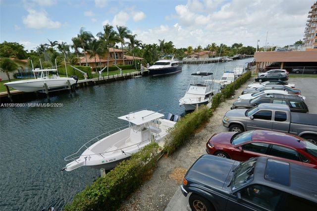 2500 NE 135th St C502, North Miami, FL 33181