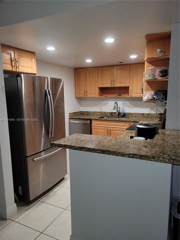 2500 NE 135th St C502, North Miami, FL 33181