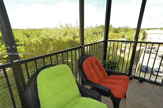 2500 NE 135th St C502, North Miami, FL 33181