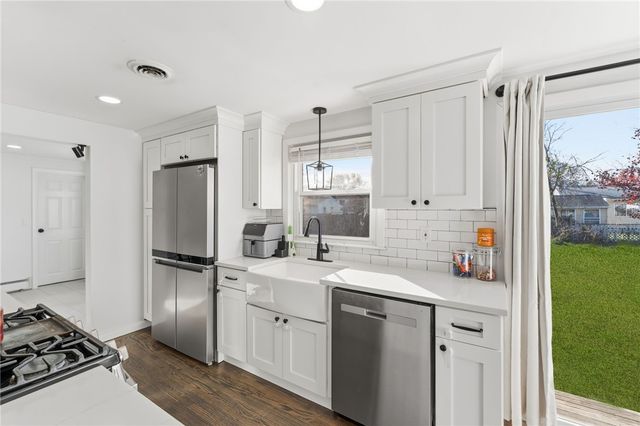 85 Union Avenue, Warwick, RI 02889