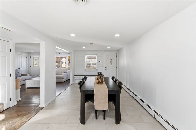 85 Union Avenue, Warwick, RI 02889