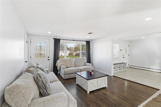 85 Union Avenue, Warwick, RI 02889