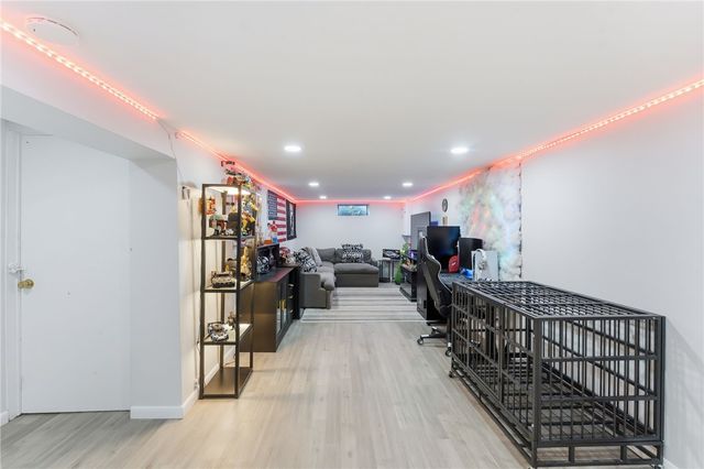 85 Union Avenue, Warwick, RI 02889