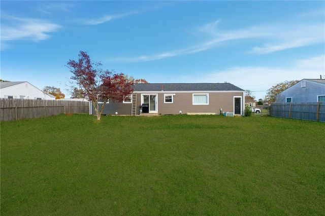 85 Union Avenue, Warwick, RI 02889