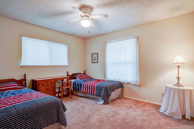 3706 Petry Dr, Kirby, TX 78219