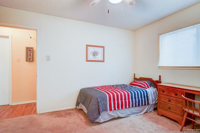 3706 Petry Dr, Kirby, TX 78219