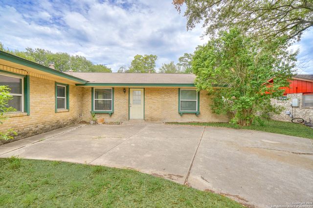 3706 Petry Dr, Kirby, TX 78219