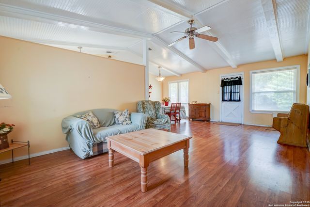 3706 Petry Dr, Kirby, TX 78219