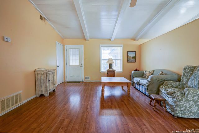 3706 Petry Dr, Kirby, TX 78219