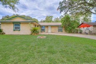 3706 Petry Dr, Kirby, TX 78219