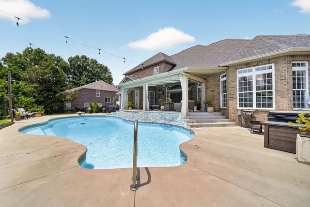 105 Beacon Light Cv, Hendersonville, TN 37075