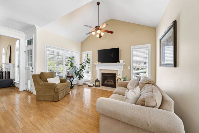 105 Beacon Light Cv, Hendersonville, TN 37075
