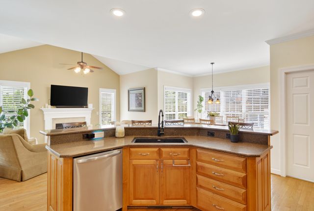 105 Beacon Light Cv, Hendersonville, TN 37075