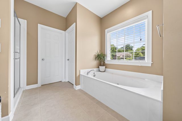 105 Beacon Light Cv, Hendersonville, TN 37075