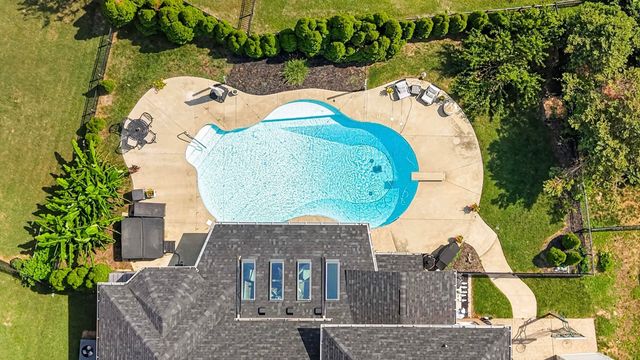 105 Beacon Light Cv, Hendersonville, TN 37075