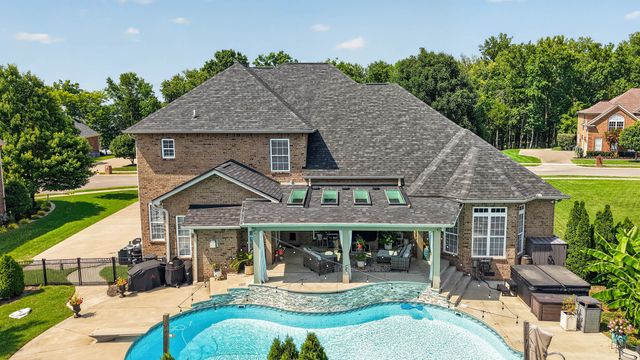 105 Beacon Light Cv, Hendersonville, TN 37075