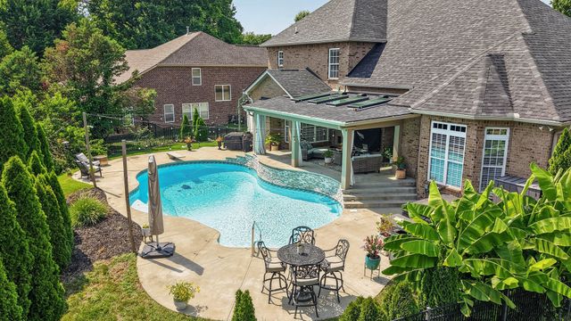 105 Beacon Light Cv, Hendersonville, TN 37075