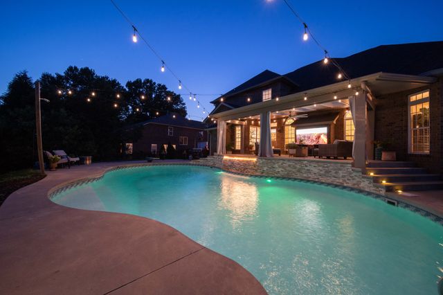 105 Beacon Light Cv, Hendersonville, TN 37075