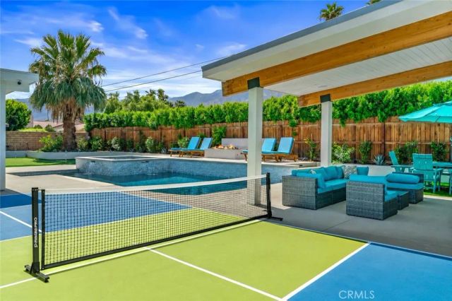 1995 N San Clemente Road, Palm Springs, CA 92262