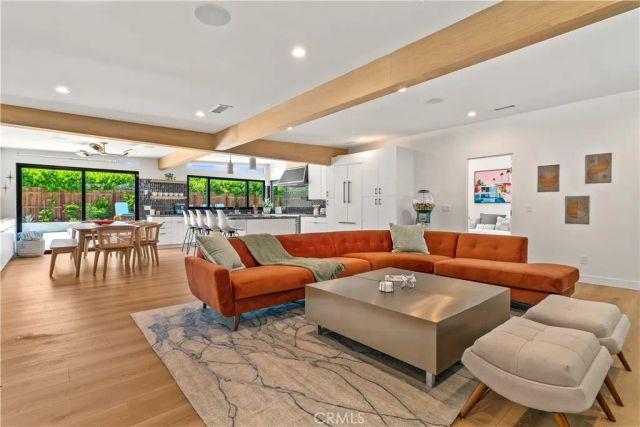 1995 N San Clemente Road, Palm Springs, CA 92262
